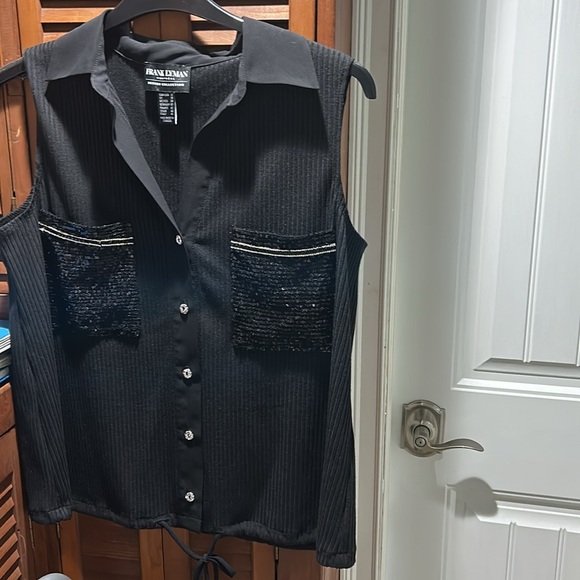FRANK LYMAN SLEEVELESS TOP rhinestone pockets black /silver stones across - Picture 3 of 4